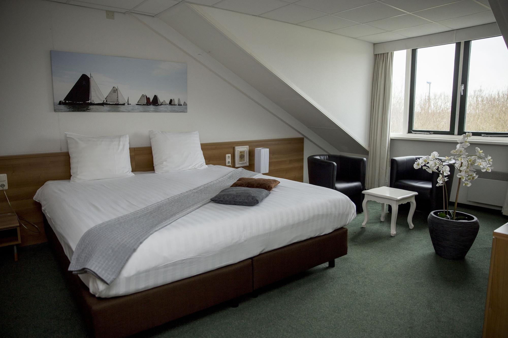 Fletcher Hotel Restaurant Heidehof Heerenveen Eksteriør billede
