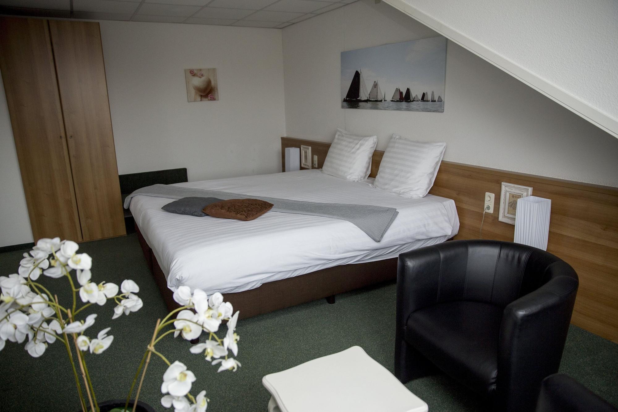 Fletcher Hotel Restaurant Heidehof Heerenveen Eksteriør billede
