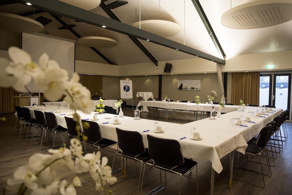 Fletcher Hotel Restaurant Heidehof Heerenveen Eksteriør billede
